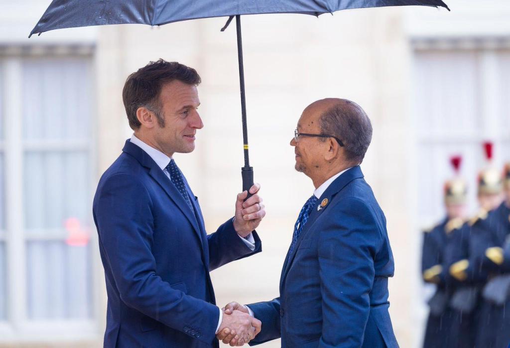 Macron ne nous pense plus&nbsp;cons