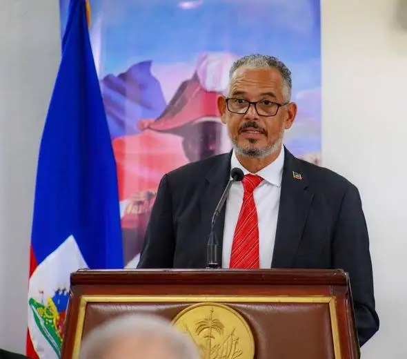 Un Pacte National pour neutraliser la Constitution